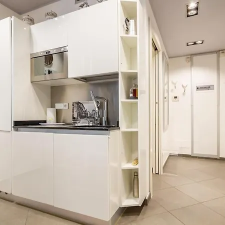 - Luxury Flat Near Duomo * Milan