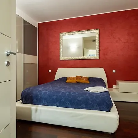 - Luxury Flat Near Duomo * Milan