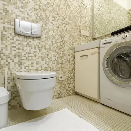 - Luxury Flat Near Duomo Appartement